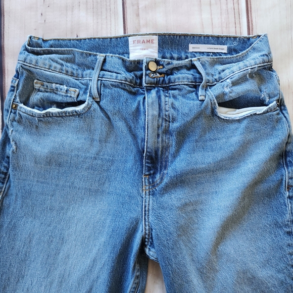 Frame "Le Sylvie Slender Straight" High Rise Distressed Jean | Women's Size 32 - Picture 4 of 12